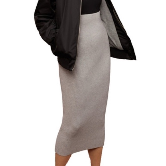 Elegant Grey Pencil Skirt - Picture 1 of 3